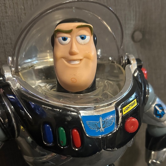 Intergalactic Buzz Lightyear- Disney Thinkway - Picture 3 of 13